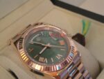 Rolex replica daydate rose gold green dial orologio replica copia imitazione 4us197 - immagine 6