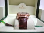 Rolex replica daydate rose gold chocolate strip leather orologio replica copia imitazione 4us719 - immagine 5