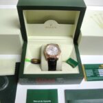 Rolex replica daydate rose gold argentèè dial strip leather orologio replica copia imitazione 4us720