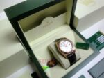 Rolex replica daydate rose gold argentèè dial strip leather orologio replica copia imitazione 4us720 - immagine 14