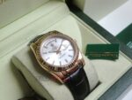Rolex replica daydate rose gold argentèè dial strip leather orologio replica copia imitazione 4us720 - immagine 4