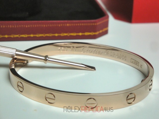 virtuemart_product_34replica-cartier-gioielli-bracciale-love-cartier-replica-anello-bulgari Cartier replica gioiello bracciale love oro rosa imitazione replica - immagine 1
