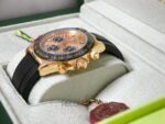 Rolex replica daytona oro giallo oysterflex ceramichon bezel orologio replica copia imitazione 4us708 - immagine 10