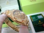 Rolex replica daydate ll full oro giallo gold dial roman orologio replica copia imitazione 4us713 - immagine 6