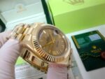 Rolex replica daydate ll full oro giallo gold dial roman orologio replica copia imitazione 4us713 - immagine 4