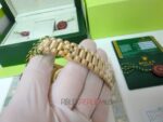Rolex replica daydate ll full oro giallo gold dial roman orologio replica copia imitazione 4us713 - immagine 8