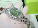 Rolex replica daydate ll acciaio green dial orologio replica copia imitazione 4us711 - immagine 9