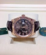 Rolex replica Sky-Dweller 326135 Rose Gold chocholate dial strip leather 4us0988 - immagine 3