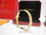 Cartier replica gioiello bracciale love yellow gold pavè diamond imitazione replica - immagine 3