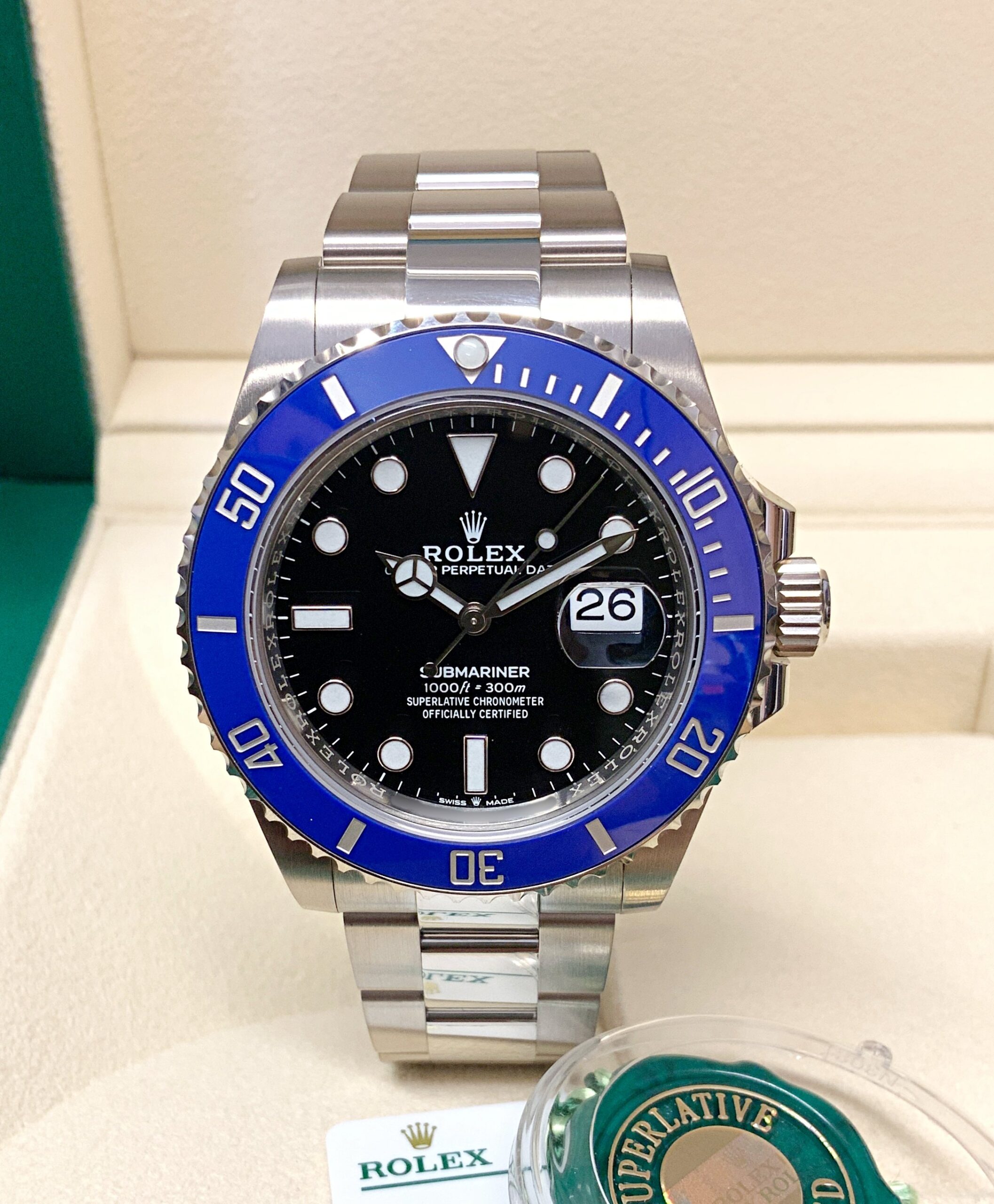 Rolex replica Submariner Date 126619LB White Gold blue bezel black dial-3 Rolex replica submariner white gold 126619LB - immagine 1
